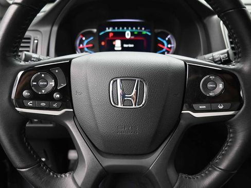 Used 2021 Honda Pilot Touring image 6