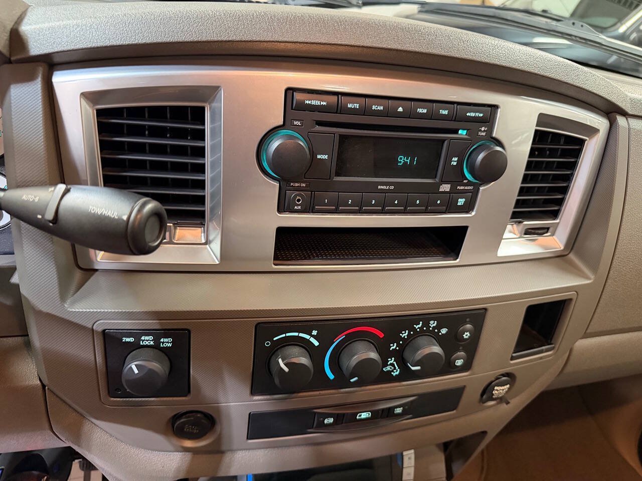 Used 2009 Dodge Ram 2500 Truck SLT w/ Trailer Tow Group AWD/4WD image 6