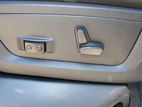 Used 2016 RAM 1500 Laramie w/ Convenience Group image 21