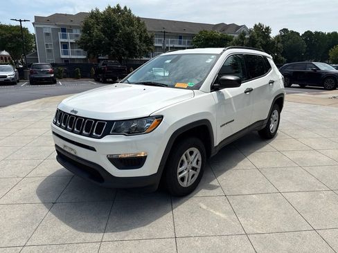 Used 2019 Jeep Compass Sport AWD/4WD image 3