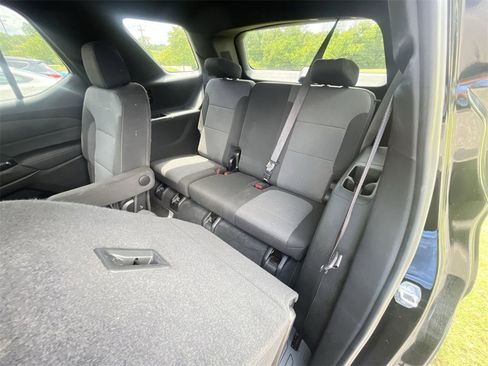 Used 2022 Chevrolet Traverse LT image 21