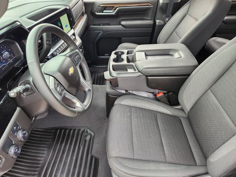 Used 2023 Chevrolet Silverado 1500 LT image 13