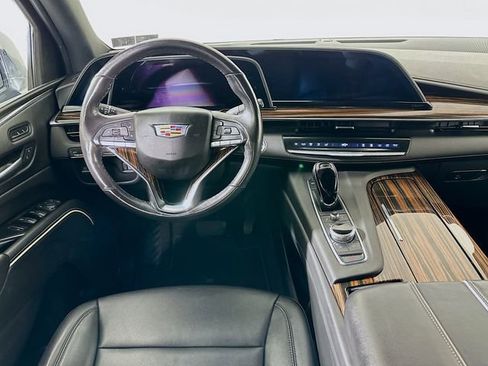 Used 2024 Cadillac Escalade ESV Luxury image 24