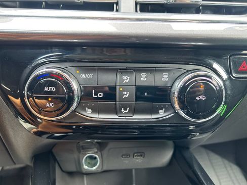 Used 2025 Chevrolet Trax ACTIV w/ Driver Confidence Package FWD image 27