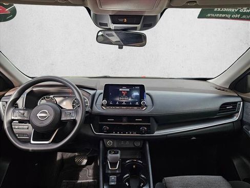 Used 2023 Nissan Rogue SV image 19