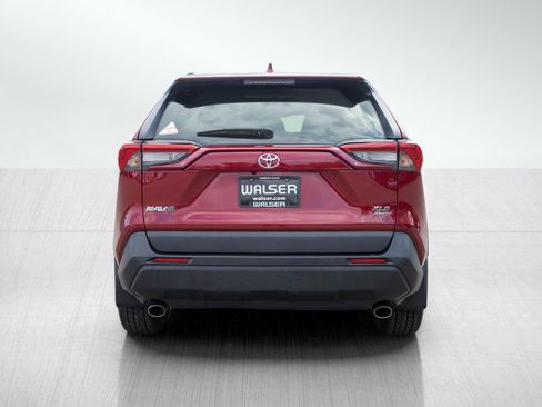 Used 2020 Toyota RAV4 XLE Premium AWD/4WD image 4