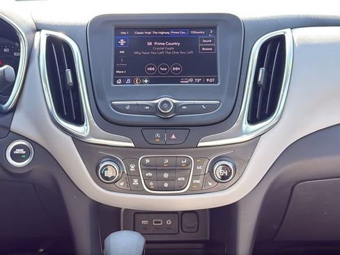 Used 2023 Chevrolet Equinox LT w/ Driver Convenience Package FWD image 17