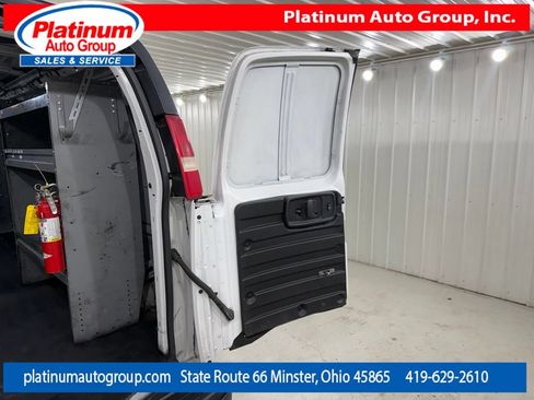 Used 2018 Chevrolet Express 3500 Extended w/ Driver Convenience Package RWD image 33
