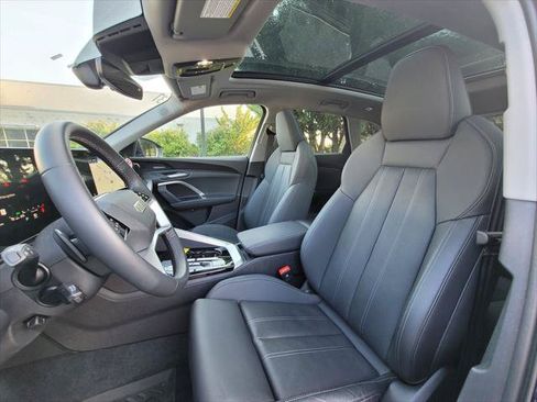 Used 2025 Audi Q5 Premium Plus w/ Premium Plus AWD/4WD image 18