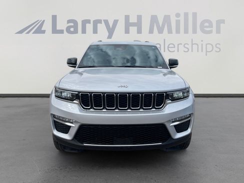 Used 2025 Jeep Grand Cherokee Limited w/ Trailer Tow Package RWD image 8