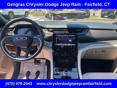 Used 2023 Jeep Grand Cherokee Limited AWD/4WD image 35