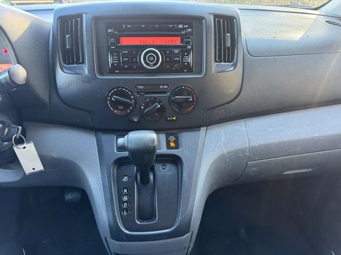 Used 2017 Chevrolet City Express LT image 16