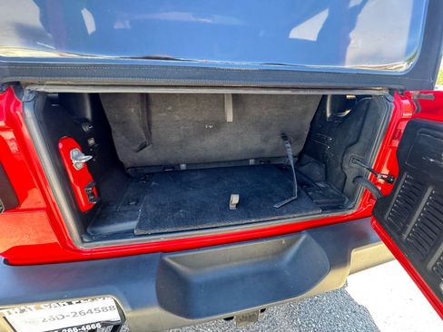 Used 2020 Jeep Wrangler Sport AWD/4WD image 17