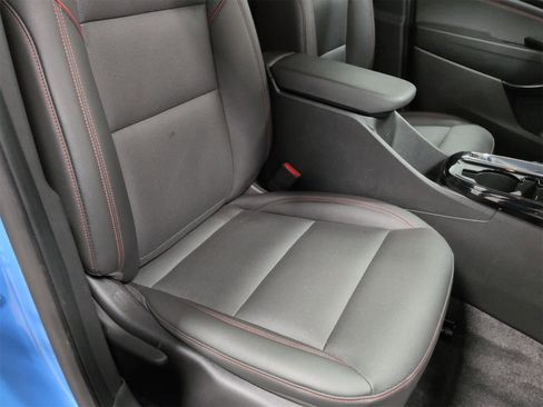 Used 2024 Chevrolet Trax RS w/ Sunroof Package image 24