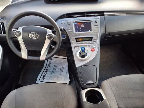 Used 2015 Toyota Prius Three image 4