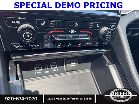 New 2025 Jeep Grand Cherokee L Laredo w/ Luxury Tech Group I image 28