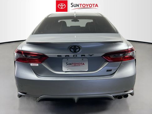 Used 2021 Toyota Camry SE image 5