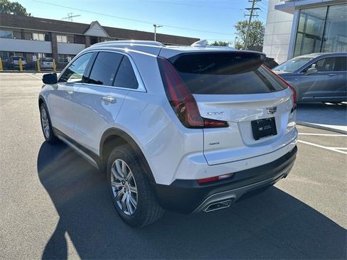Certified 2022 Cadillac XT4 Premium Luxury w/ Enhanced Visibility Package image 38