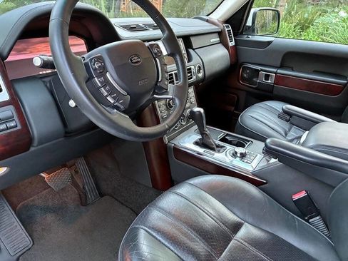 Used 2010 Land Rover Range Rover HSE LUX image 40