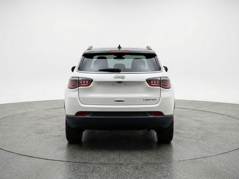 Used 2025 Jeep Compass Limited image 7