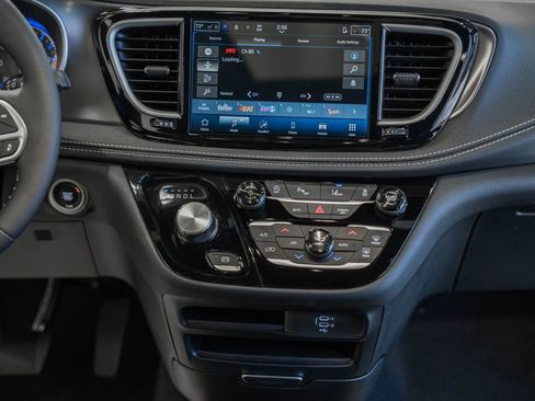 New 2026 Chrysler Pacifica Select image 14