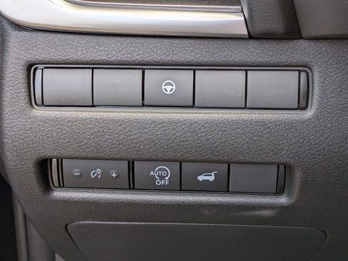 Used 2025 Nissan Rogue SV w/ SV Premium Package AWD/4WD image 23