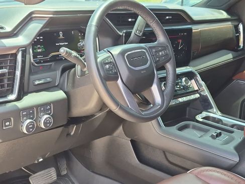 Used 2025 GMC Sierra 2500 Denali Ultimate AWD/4WD image 2