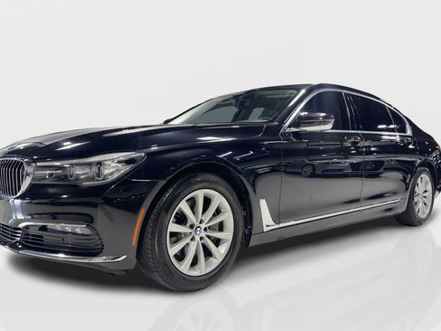 Used 2018 BMW 740i image 6