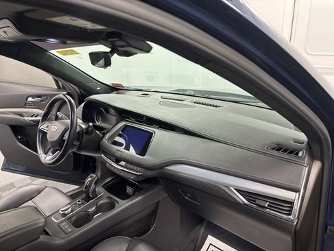 Used 2019 Cadillac XT4 Premium Luxury w/ Enhanced Visibility Package image 17