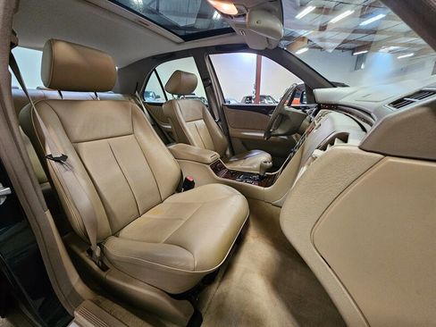 Used 1998 Mercedes-Benz E 320 Sedan image 22