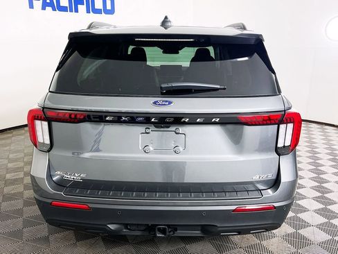 Used 2026 Ford Explorer Active AWD/4WD image 9