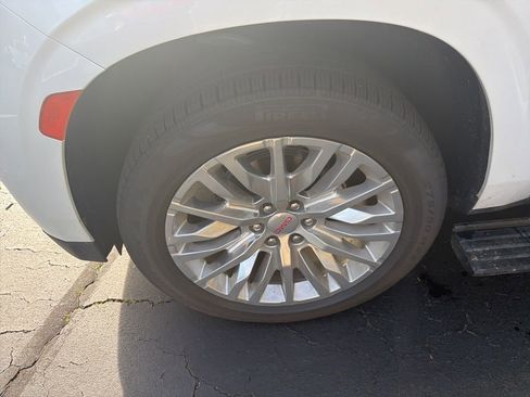 Used 2023 GMC Yukon Denali w/ Max Trailering Package image 18