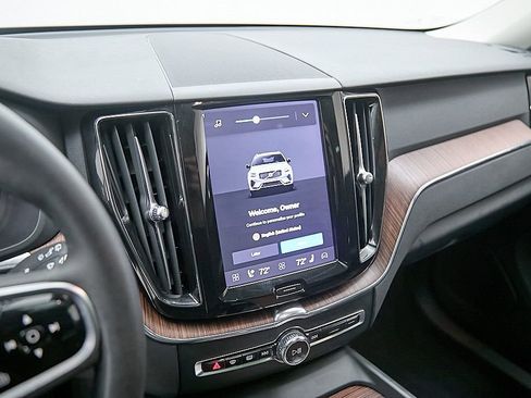 Certified 2023 Volvo XC60 B5 Plus w/ Climate Package image 15