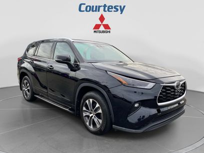 Used 2022 Toyota Highlander XLE