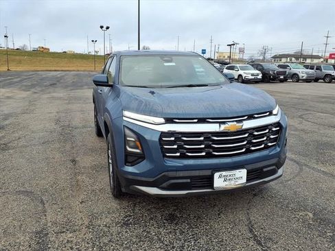 Used 2025 Chevrolet Equinox LT image 4