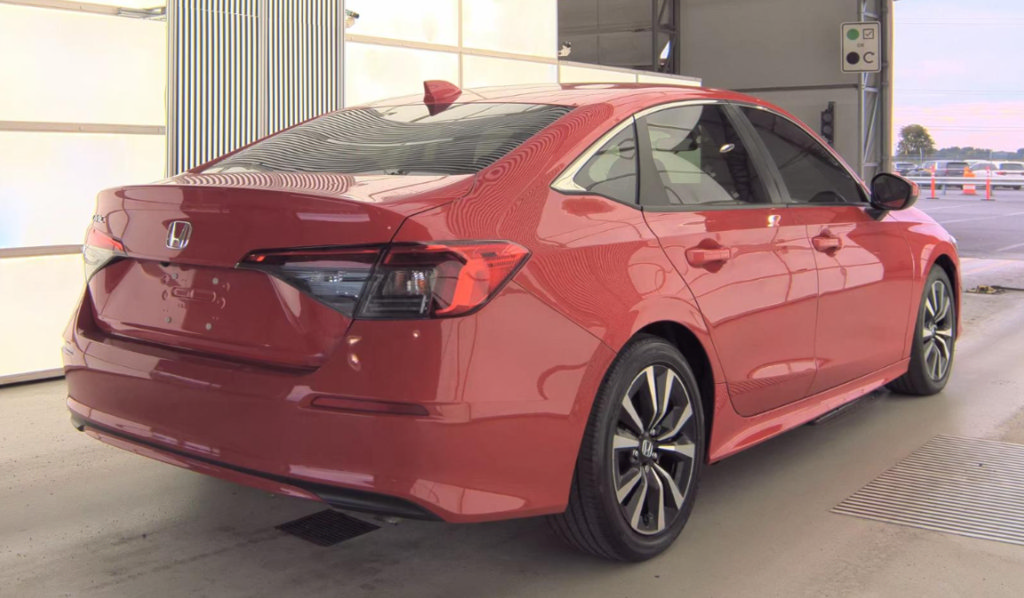 Used 2023 Honda Civic EX image 4
