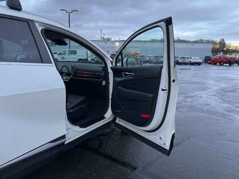 Used 2023 Kia Sportage EX image 21