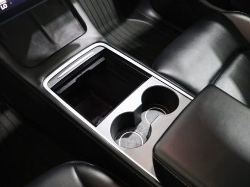 Used 2021 Tesla Model Y Long Range image 22