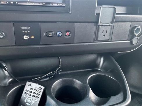 Used 2019 GMC Savana 2500 image 22