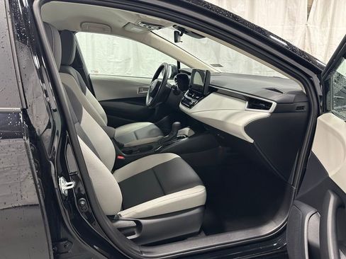 Used 2025 Toyota Corolla LE w/ LE Premium Package image 55