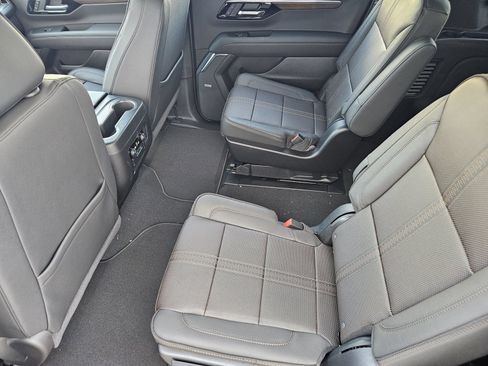 New 2026 Chevrolet Suburban High Country w/ Sun And Tow Package AWD/4WD image 27