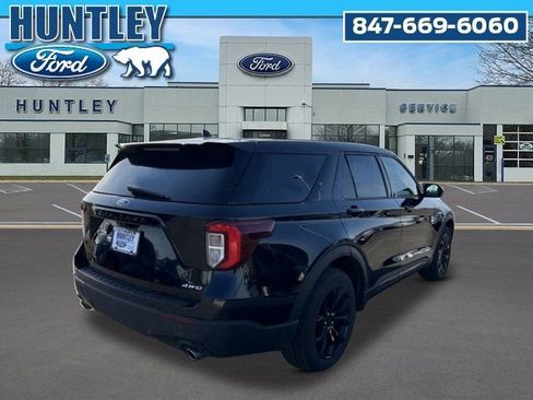 Used 2022 Ford Explorer ST-Line image 5