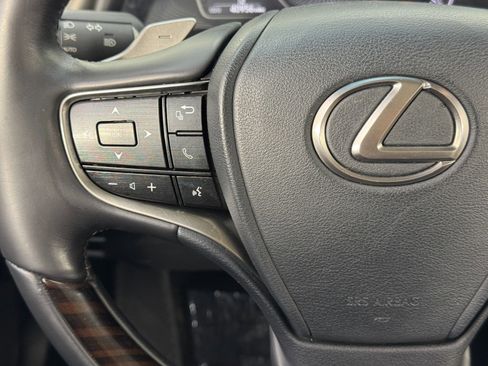 Used 2019 Lexus ES 350 w/ Luxury Package image 21