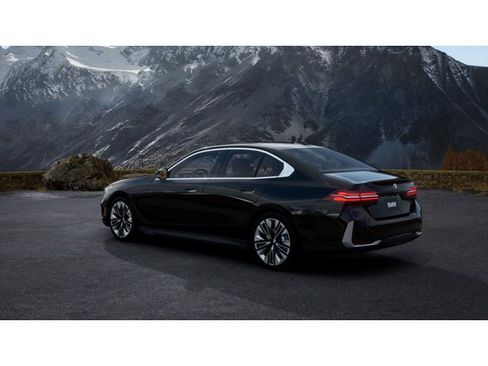 New 2026 BMW 530i image 2