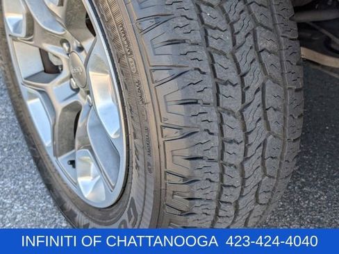 Used 2019 Jeep Cherokee Trailhawk AWD/4WD image 29