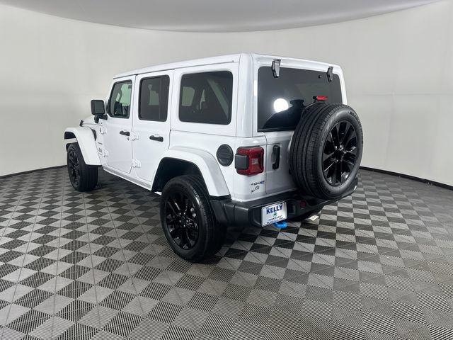 Used 2024 Jeep Wrangler Unlimited Sahara AWD/4WD image 2