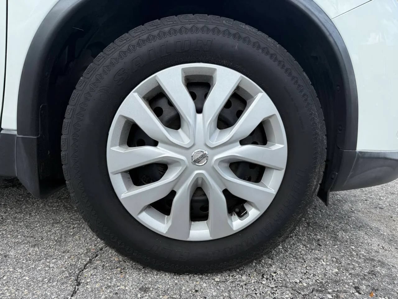 Used 2016 Nissan Rogue S w/ Appearance Package FWD image 26