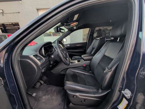 Certified 2018 Jeep Grand Cherokee Laredo AWD/4WD image 11