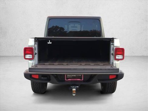 Used 2022 Jeep Gladiator Sport AWD/4WD image 6