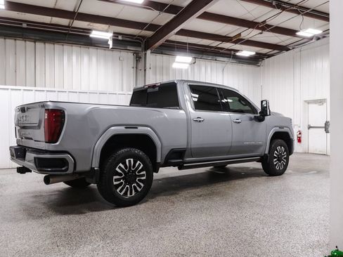 Used 2025 GMC Sierra 2500 Denali Ultimate w/ LPO, GMC Protection Package AWD/4WD image 6